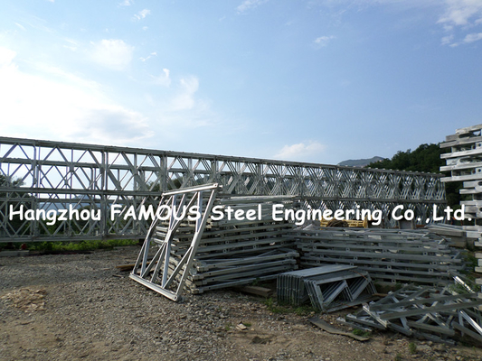 中国 Mabeyは鋼鉄橋携帯用永久的なベイリーの鉄骨構造のDeckingに電流を通しました サプライヤー